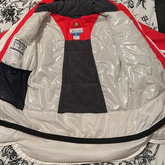 Excellent condition Columbia Alpine Action Snow Jacket - Picture 4 of 10